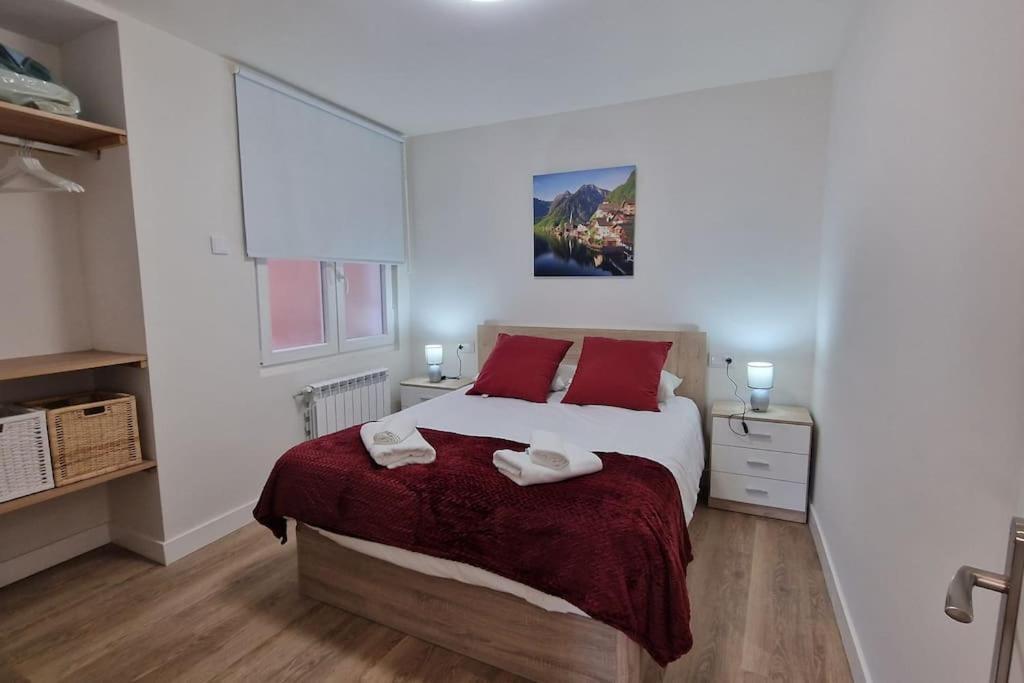 Apartamento Aires De Tineo Oviede Extérieur photo