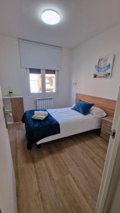 Apartamento Aires De Tineo Oviede Extérieur photo